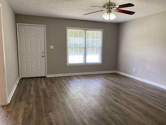 5th image of 5 Deerfield Dr APT B