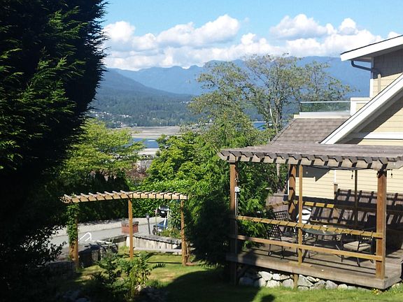Pergola on the front yard with beautiful view and nice breeze to enjoy your glass of wine