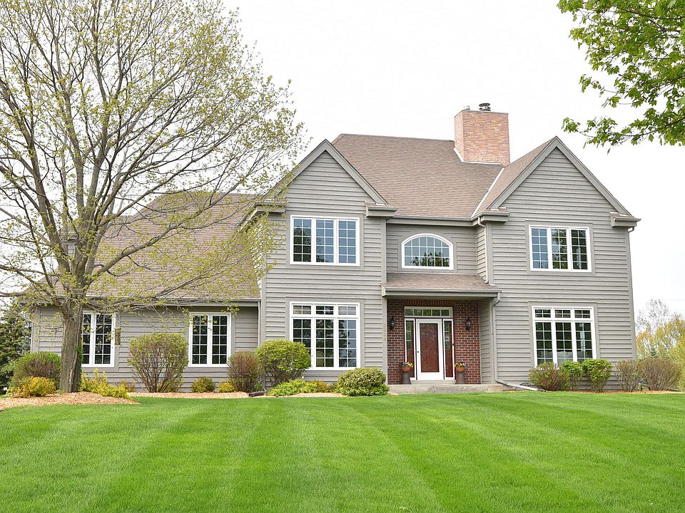 1st image of 7824 W Knightsbridge Dr