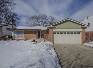 41182 Crestwood Dr, Plymouth, MI 48170