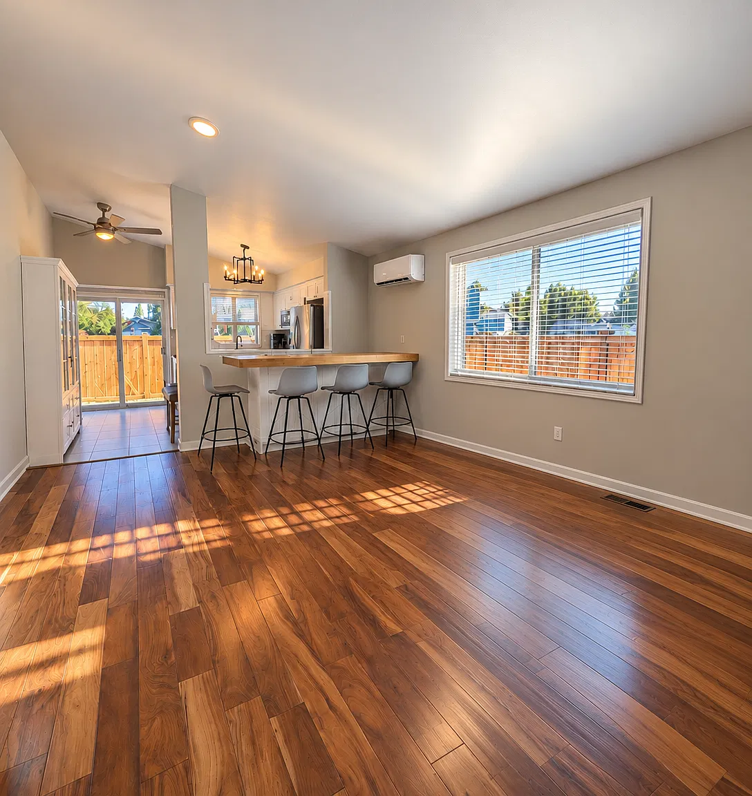 17631 Spring Lane Ave — Photo 1