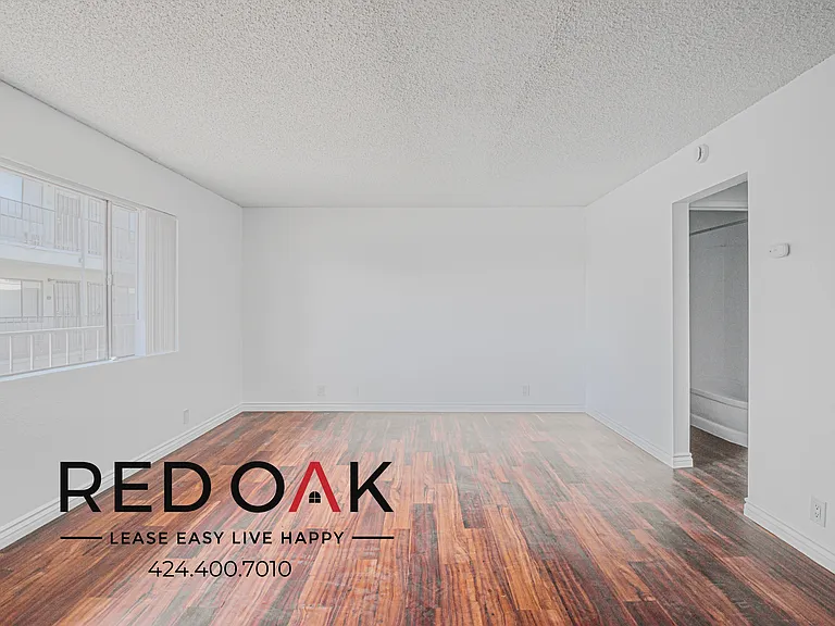 7466 Rosemead Blvd — Photo 4