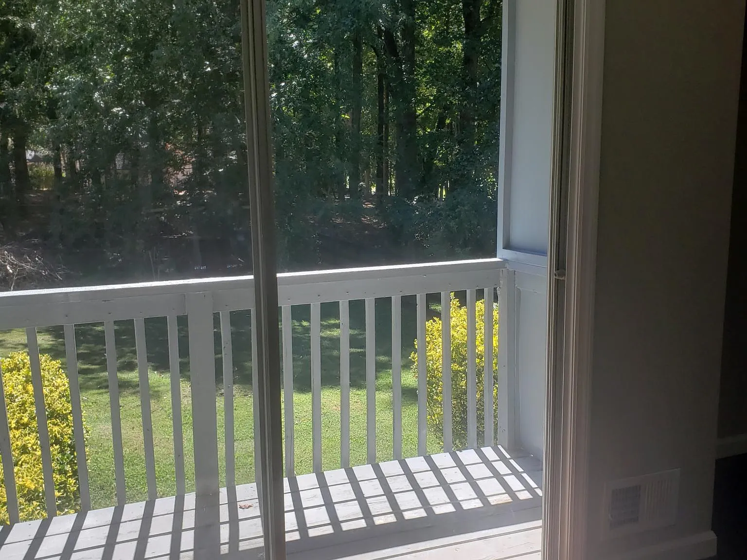 3 bed, 2054 sqft, $2,500 — Photo 4