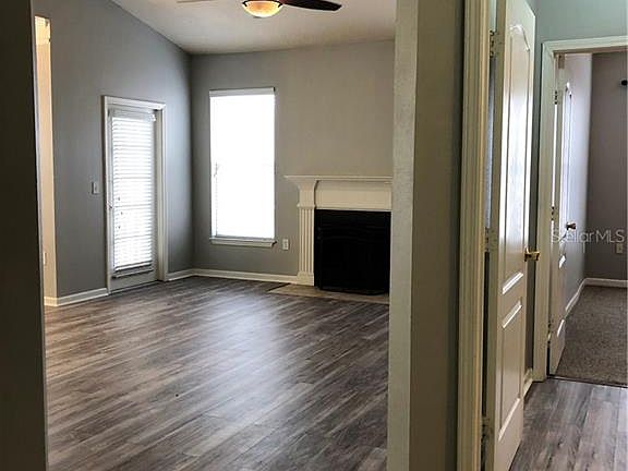 4th image of 10504 Villa View Cir #10504