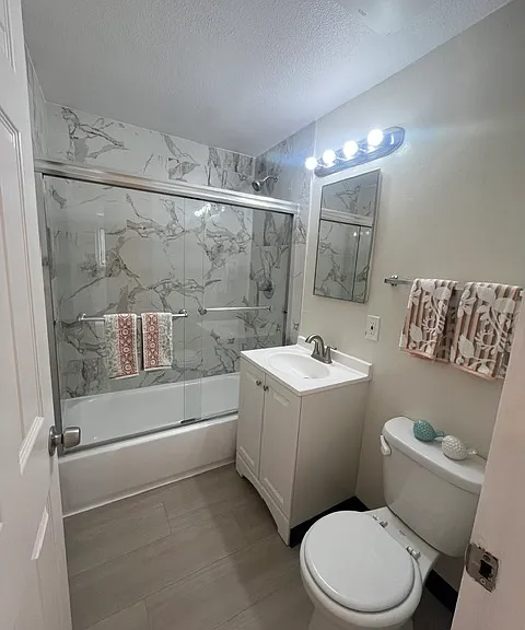 Orchard Glen Apartments — Photo 73