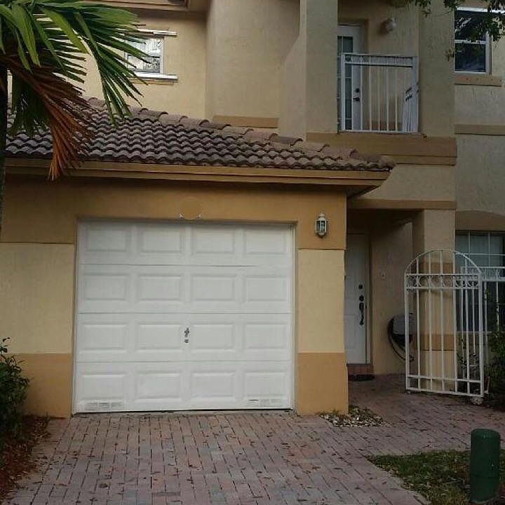 1st image of 827 NW 170th Ter