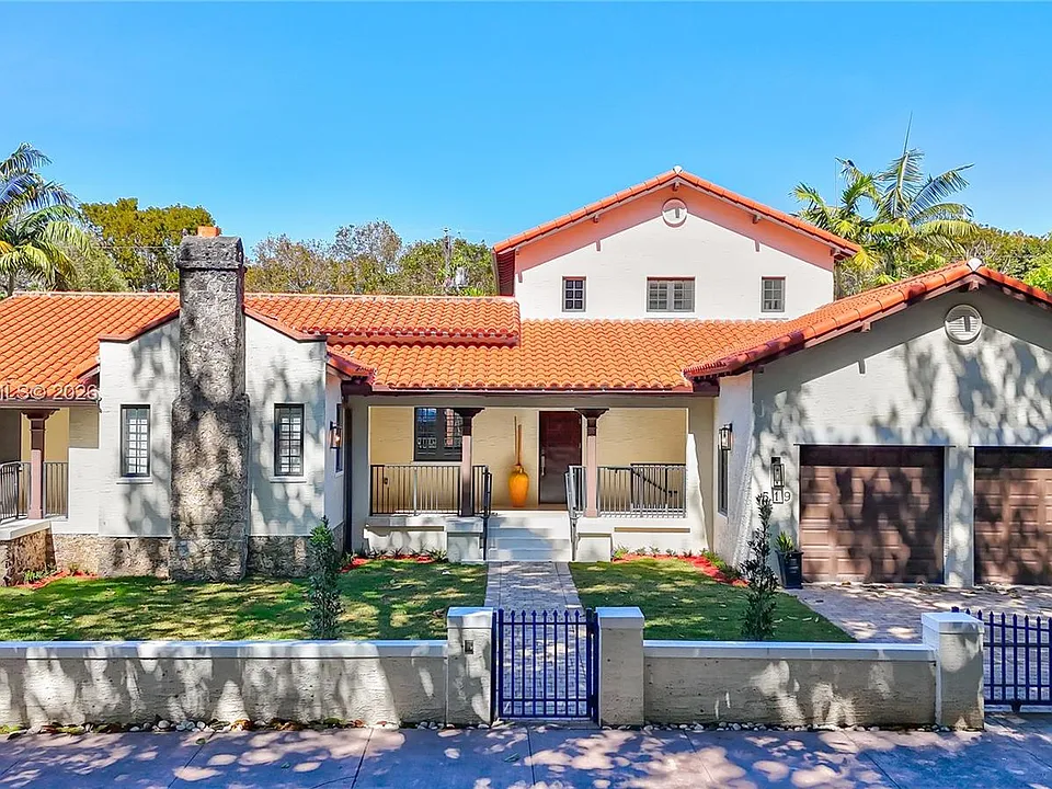 519 Alhambra Cir