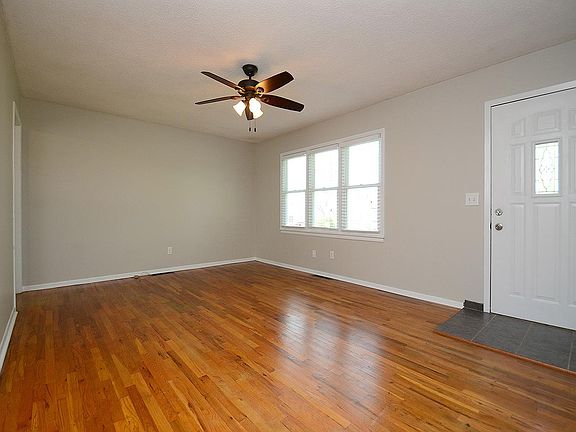 4th image of 7619 S 41st St