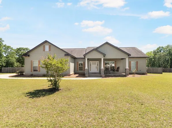 486 Deer Creek Dr, Ozark, AL 36360