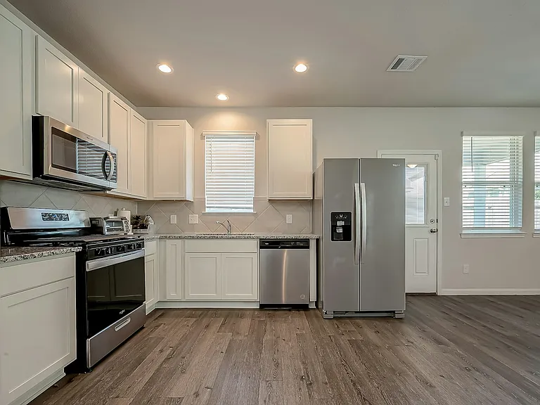 22015 Imperious Park Way — Photo 8