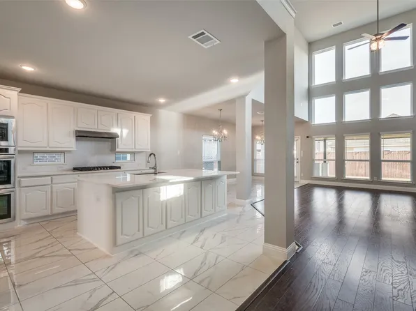 6720 Rockshire Dr, Fort Worth, TX 76123
