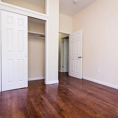 Rented by Nooklyn NYC LLC | media 34