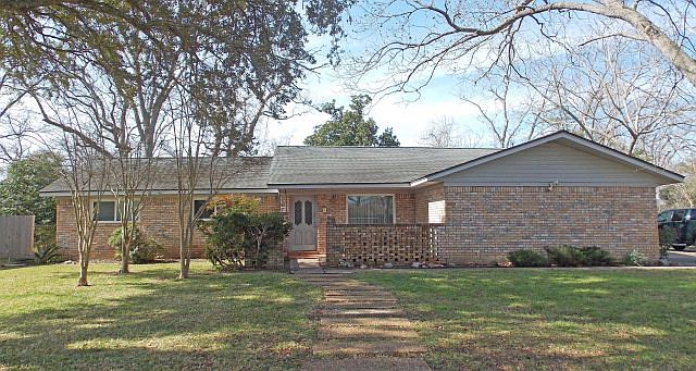 1st image of 107 Oyster Bend Ln