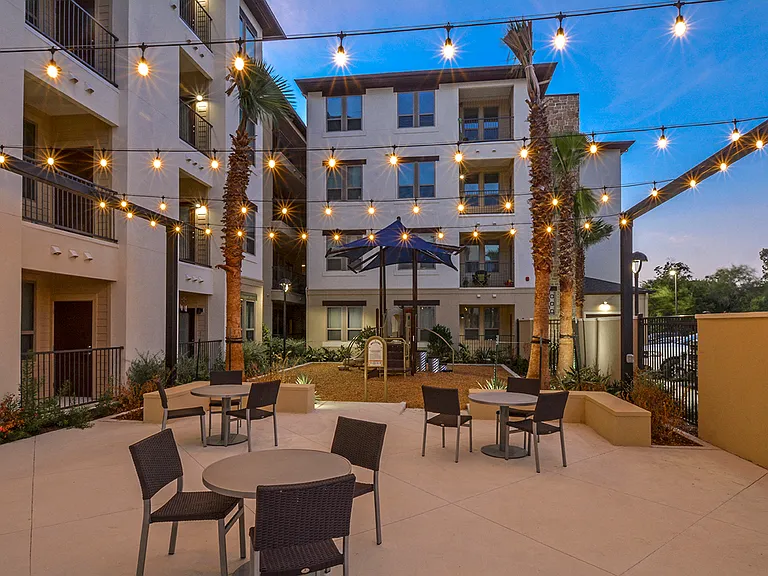 Rio Lofts — Photo 10