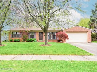 4411 Lynnbrook Dr, Louisville, KY 40220