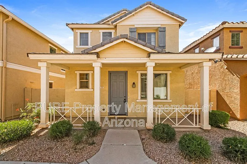3 bed, 2.5 bath, 1564 sqft, $1,950 — Photo 2
