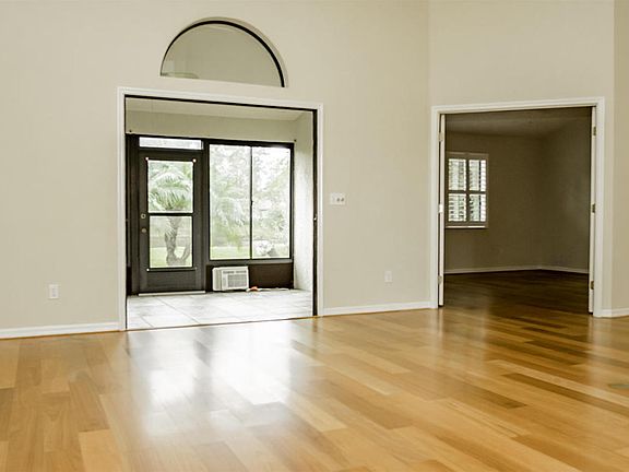 3rd image of 1020 Osprey Dr