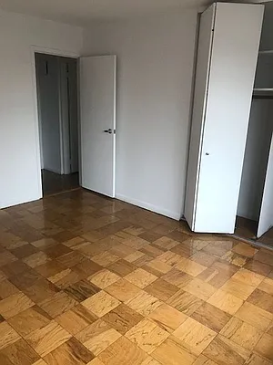 Rented by Carlyle Property Management | media 10