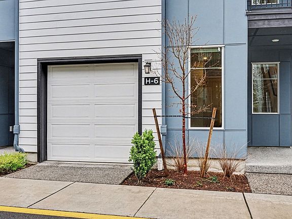 3rd image of 626 164th St SW Unit H6