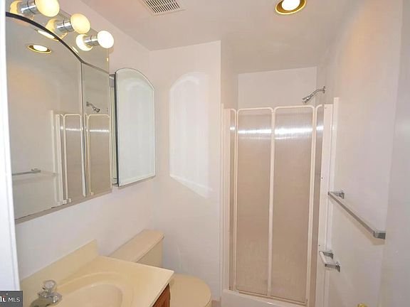 2nd image of 10620 Forest Landing Way