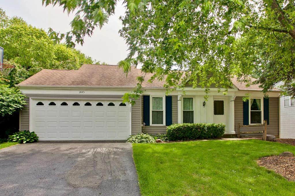 1445 Riverwood Dr photo 1