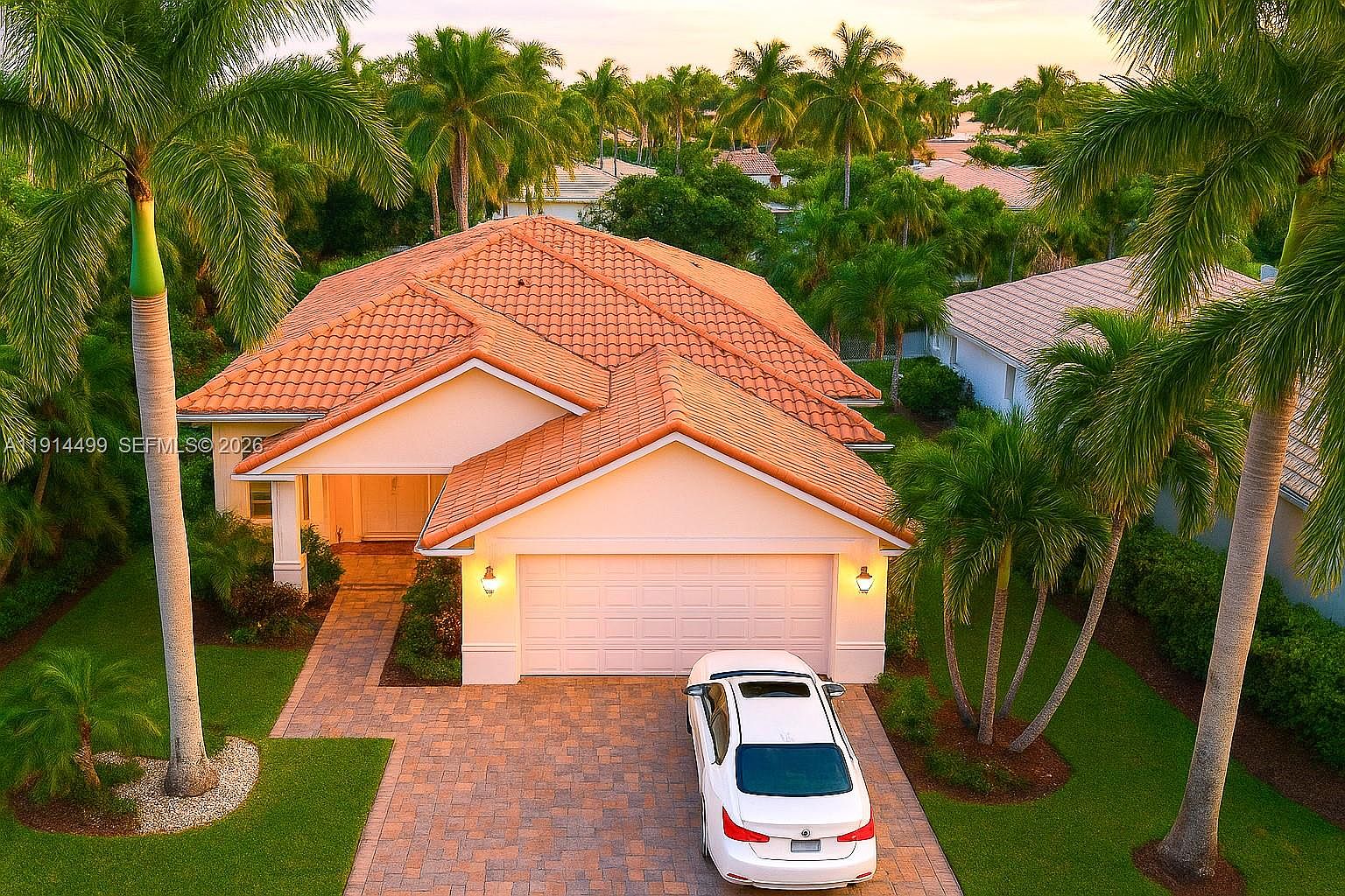 1946 Harbor View Cir