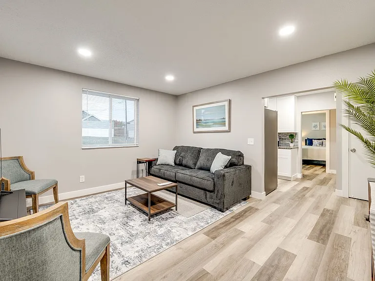 508 Southway Dr — Photo 1