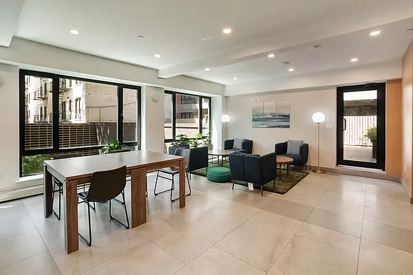 Rented by Bond New York | media 59