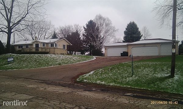 Hickory Hill House outside web 1