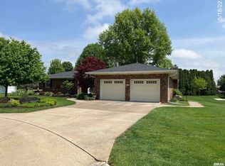 810 Martin Ct, Geneseo, IL 61254