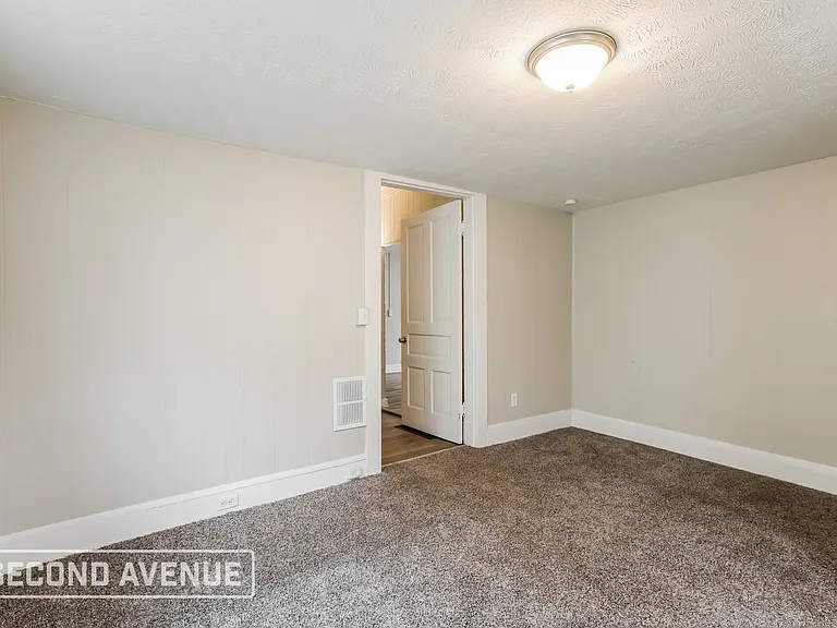 2302 Bolling Ave — Photo 15