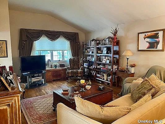 2nd image of 163-23 89th St