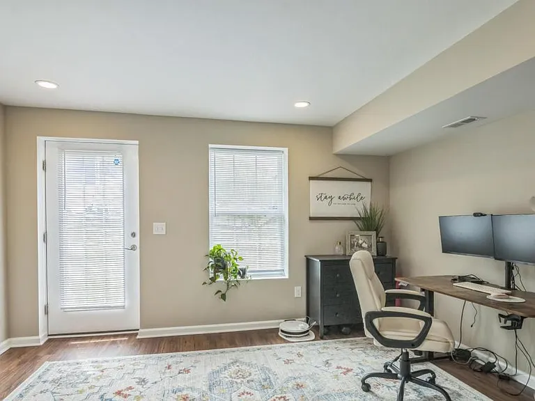 48 Ellison Ct — Photo 9