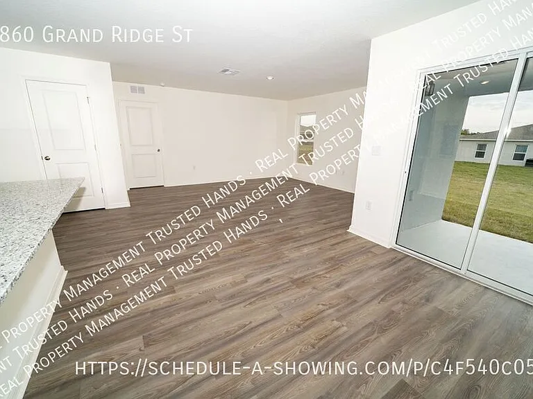 1860 Grand Rdg — Photo 7