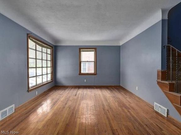 2nd image of 16705 Hillsboro Rd