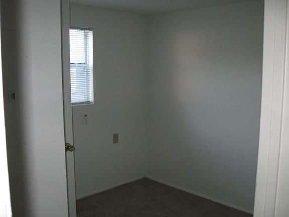 3rd image of 470 Lisa Sq APT 204