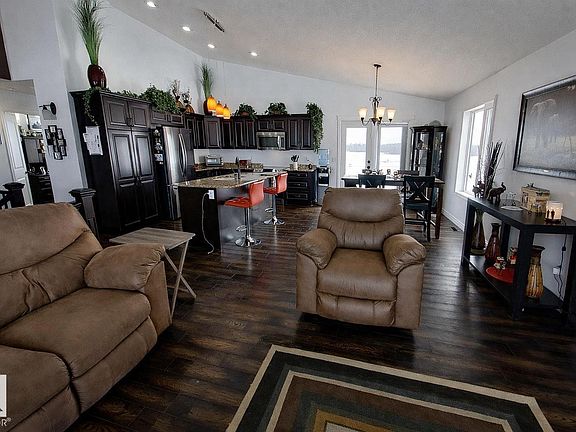 4th image of 42011 Township Rd #624-41