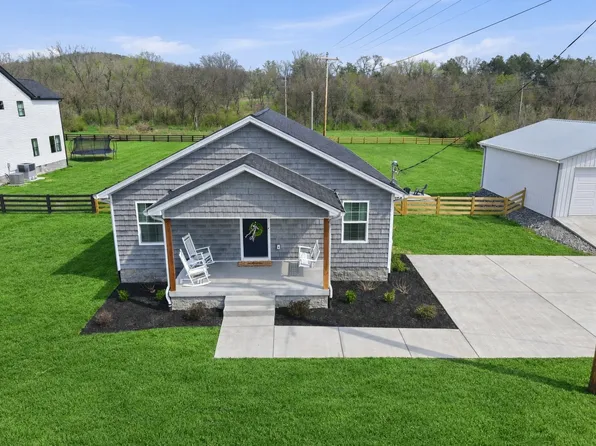 221 Western Ave, Hartsville, TN 37074