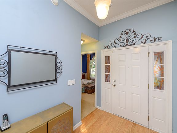 2nd image of 227 Pine Arbor Cir