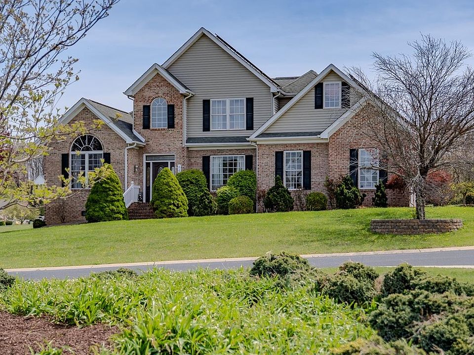 1st image of 86 Meadow Glen Dr