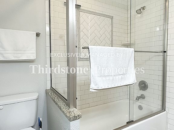 3rd image of 2836 Ernest St