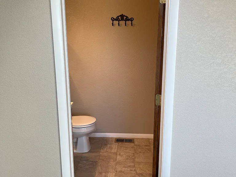 Boswell Dr — Photo 20
