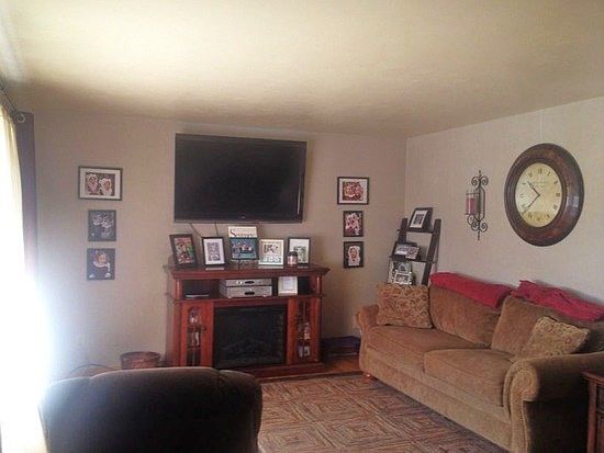 3rd image of 1360 Barone Dr