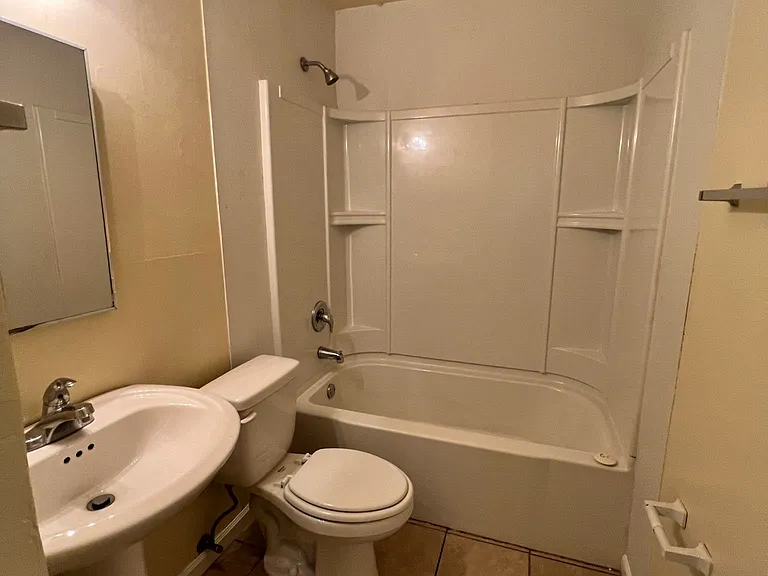 2908 Garfield St — Photo 9