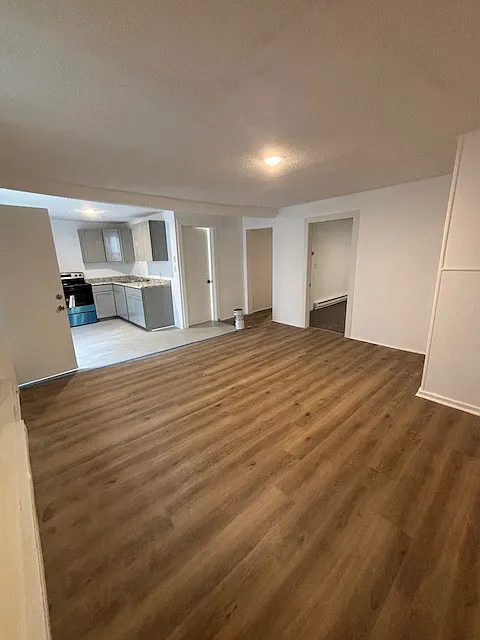 2 bed, 1021 sqft, $1,600 — Photo 4