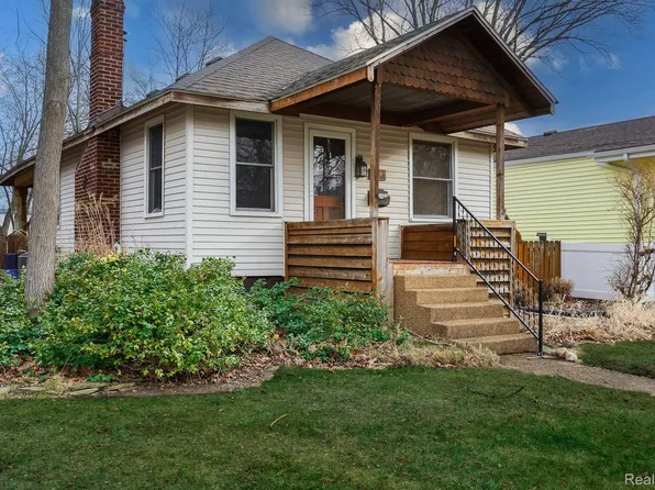 873 Hendrickson Blvd, Clawson, MI 48017