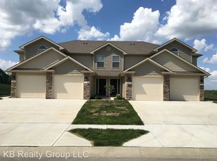 10802 Westover Rd, Peculiar, MO 64078