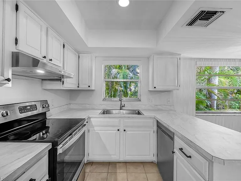 3200 Binnacle Dr #B4 — Photo 6