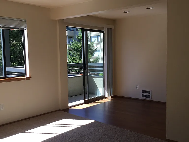 Meridian Place — Photo 13