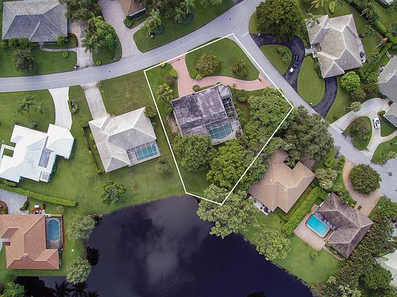 2nd image of 4937 S Lake Dr